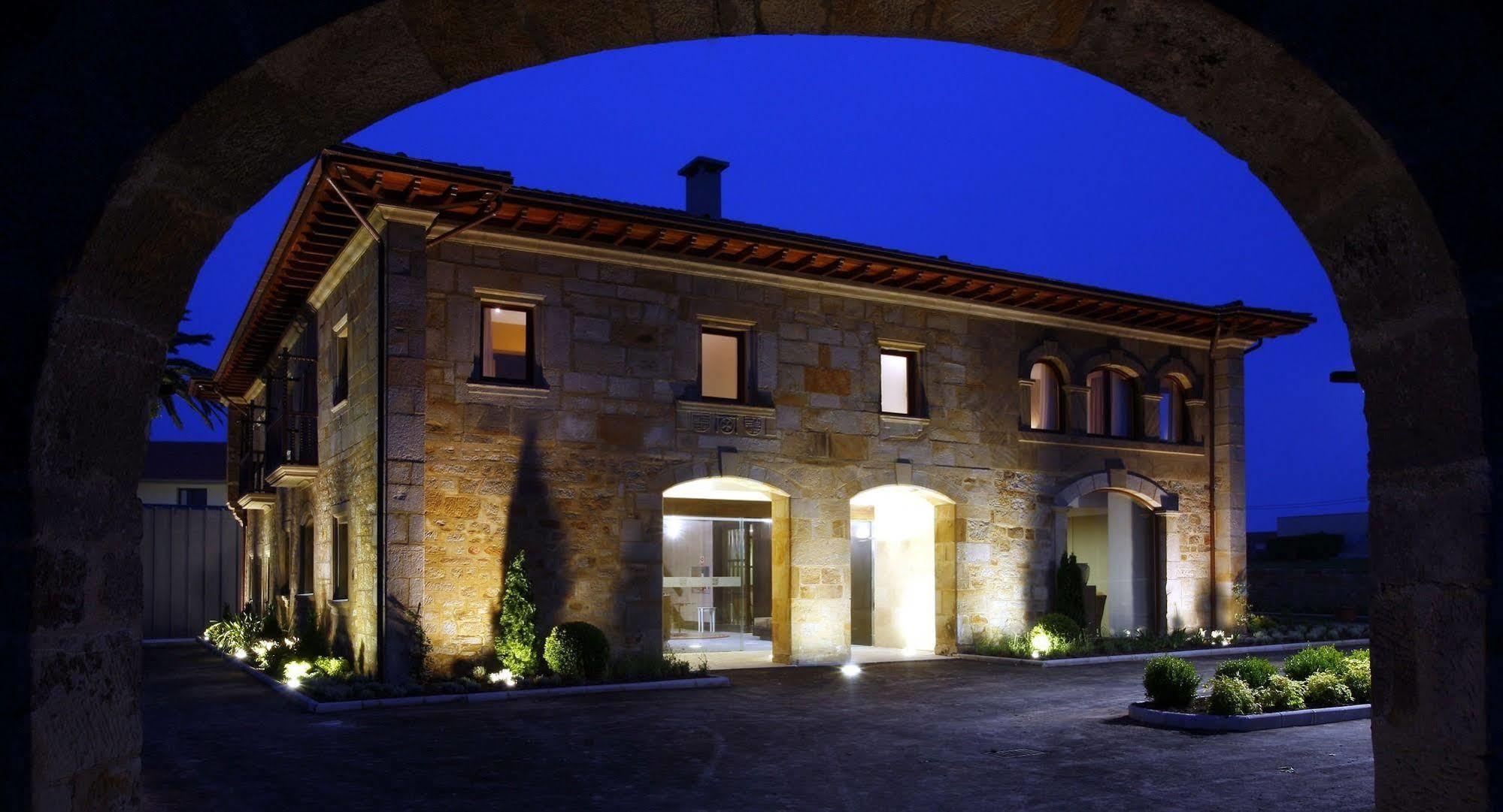 Coolrooms Palacio De Лусес Экстерьер фото